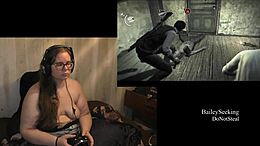 大きなお尻のブルネットがフェティッシュゲームでステージに登場!
