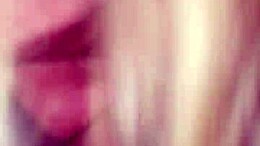 Blowjob an einem großen schwarzen Schwanz