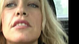 Italienischer Stalker stolpert über eine verführerische MILF in Mailand