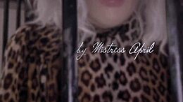 Budak lateks Mistress Aprils: Penghinaan rumah sakit