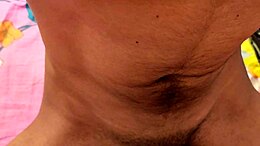 Hanif og Adoris hete hjemmevideo med dypthroat og hardcore sex