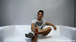 Video amatoriale di giovani gay cechi con una scena hardcore