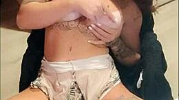 Entuziasta de fitness din Brazilia merge la sală, se excită și ajunge să aibă un orgasm grozav cu squirting