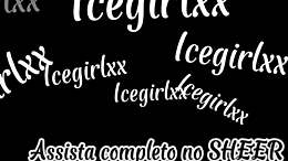 Vê através de lingerie em amadora peituda com uma bunda grande e uma tatuagem