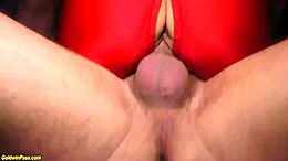 Veľký zadok amatéri v drsnom spandexovom skupinovom sexe s hlbokým hrdlom a blowbangom