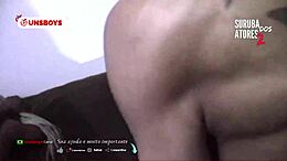 Horúca brazílska gangbang s barebackingom a gay orgiou