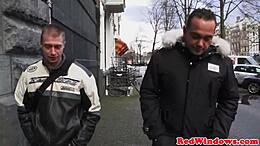 Kráska z Amsterdamu dostane horký výstřik na obličej v tomto reality videu