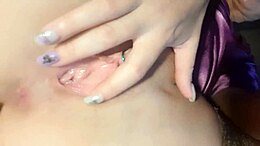 Mulher madura sensual explora seus desejos