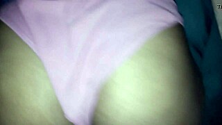 Amateur Matlock enjoys playing with a gorgeous black derriere