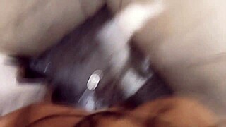 내 친구가 화장실에서 나를 사용해 쾌락을 주고 심지어 나를 녹화해