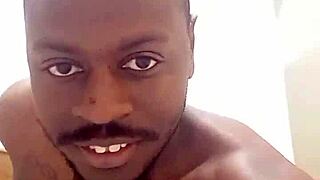 Free solo masturbation with a mirror selfie