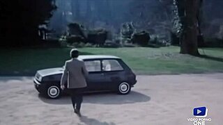 Marianne e Dominique seduzem o mordomo com lingerie sexy