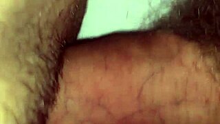 Drippinglips85，想看我用玩具和鸡巴双插吗？