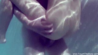 Oppkvikkende Kukkmassasje for Intimt Par