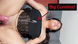 Moj pastorek je izstrelil velik izliv po mojem obrazu.