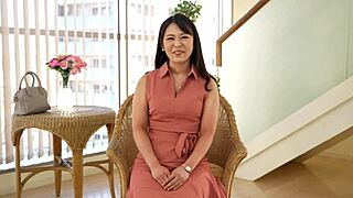 已婚女人赤城明里首次拍摄