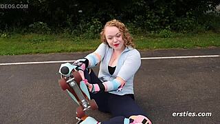 Hey pige, Sarah bliver vild med sine legetøj, tjek hendes solo fingring session! 🔥😉