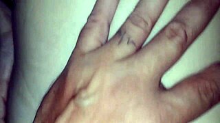 эй, я долблю эту рыжую в её тугую жопу до полного