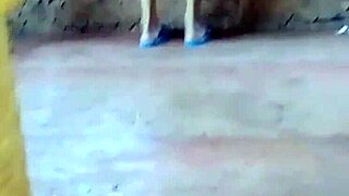 Upskirt på sexy colombiansk universitetsjente fanget live!