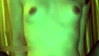 Oh uomo, non ce la faccio con questa giovane amatrice cinese 18+, così calda, umm sì!