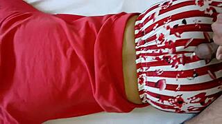 تشاتشا تمزق مؤخرة هندية ضيقة بضرب كامل في الشرج.