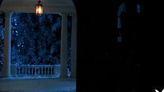 Vacker latinmodell Pennelope Jimenez visar upp sin fantastiska stora rumpa och massiva enorma pattar