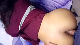 Učiteľ rozbije študentkin tesný latinský zadok v bolestivej análnej sekcii