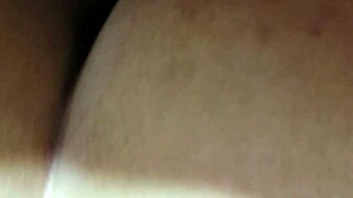 Soția mea nu poate rezista prietenului meu și fute fără prezervativ din nou.