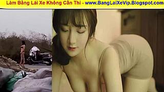 린트랑, 섹시 베트남 학생에 푹 빠졌어.