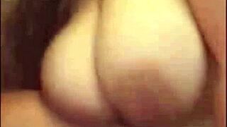 wow, veľké cicí baby cucá kokot a dostáva tvrdé buchanie... 🔥