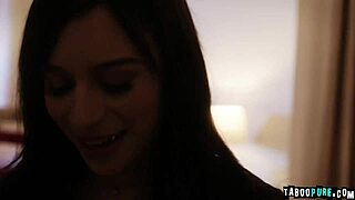 يا إلهي، أبو زوجي الخطير ينيك أريا فالنسيا كلارك في لعبة سرير مجنونة!