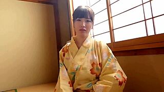 和Kokomi Asato在温泉感到好害羞