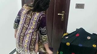 صبية ناصر تخلع في فيديو رقص عاري مخصص على واتساب