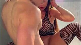 Acțiune hardcore de squirting cu Luiza Marcato și Malik Delgaty!