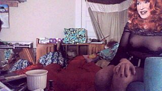 i swallow my 8 inch vibrating dildo, sexy red head tranny like me