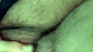 Hairy Amateur Masturbates To Cum