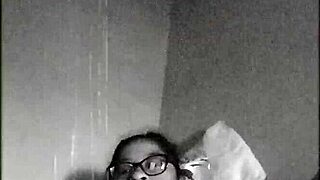 Videographic flirt in casual style