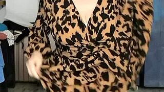 i can’t stop watching mariaold shake her big boobs