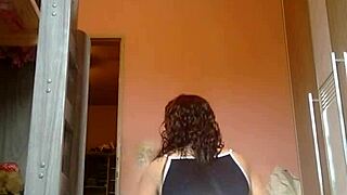 Watch these Brazilian teens dance funk 22