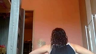 ดูสาวบราซิลวัยรุ่น 18+ เต้นฟังค์ 22