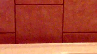 my girlfriend is so horny and amateur