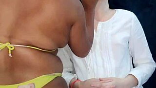 Paty Bumbum Enjoys Christmas With Big Ass