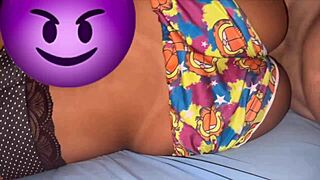 Enteada Ignores Padrasto Slipping It In From The Side