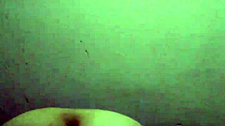 deborah sweet fingers her pussy solo