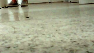 hey guys, wanna see some hot pegação in the shopping mall bathroom?