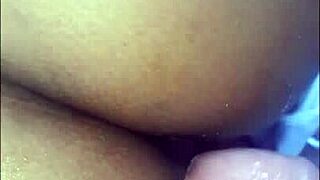 bunduda dansarina de funk me ofeceu seu cuzinho no parque em ar livre