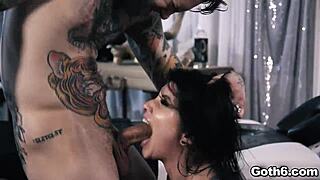 Romi Rain's Coconut Oil Adventure