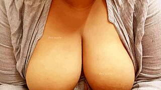 Sexy Indian Girl Flaunts Big Boobs In Detailed Close-Up