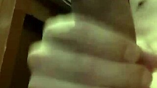 I masturbate nicely in this casual moment