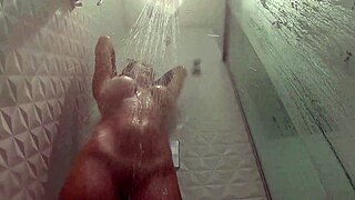 comi a gostosa da minha cunhada no banho - anarothbardreal